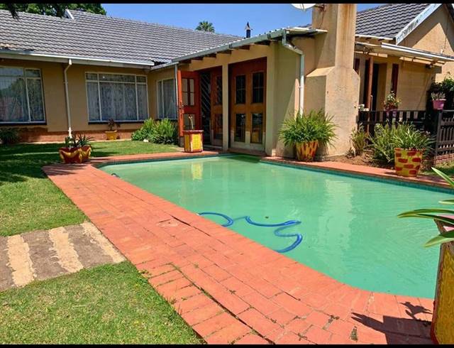 3 BEDROOM HOUSE FOR SALE IN NORKEM PARK